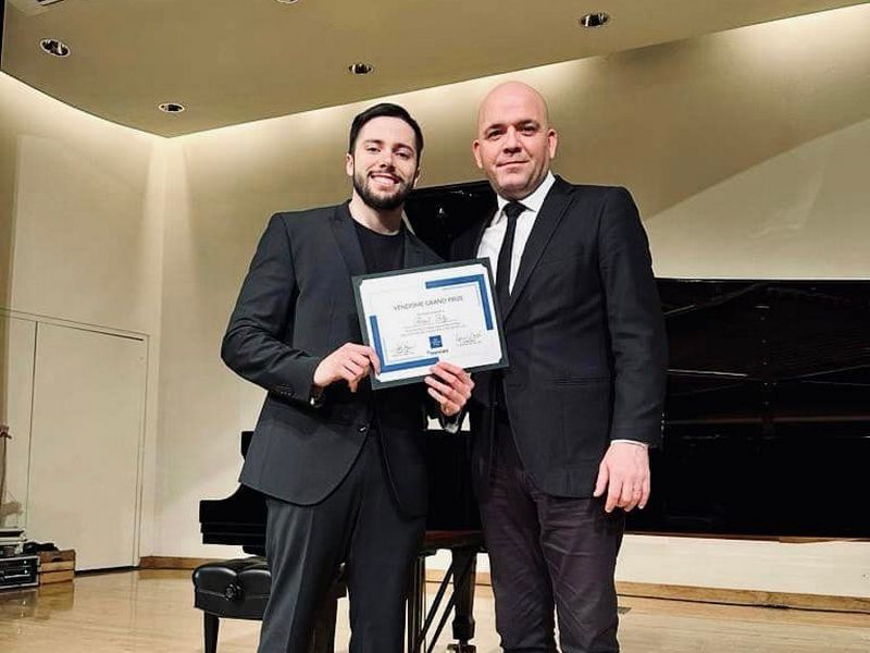Câștigătorul concursului Vendome de la New York, invitat la Filarmonica Sibiu